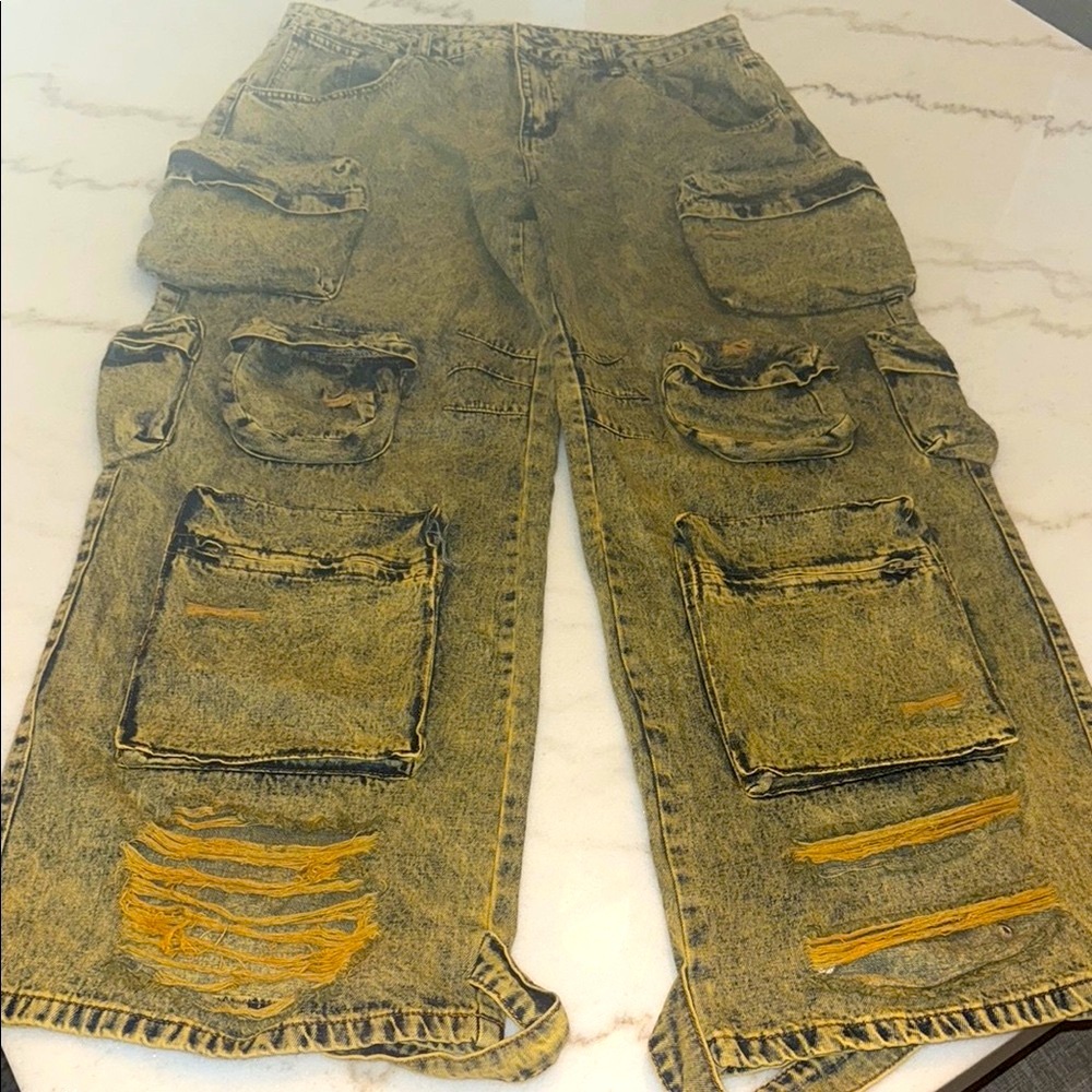 Distressed Boot Cut Jeans-NWT - Picture 2 of 6